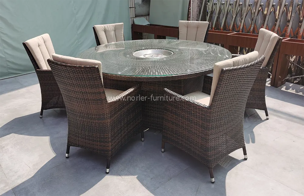 Outdoor Modern Aluminum Frame PE Rattan Dining Set