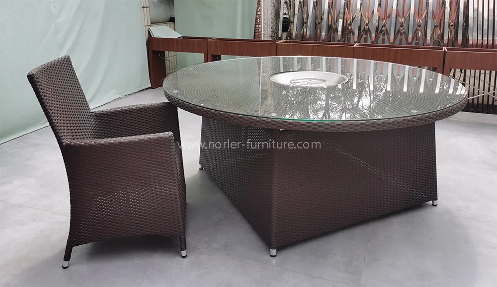 Outdoor Modern Aluminum Frame PE Rattan Dining Set