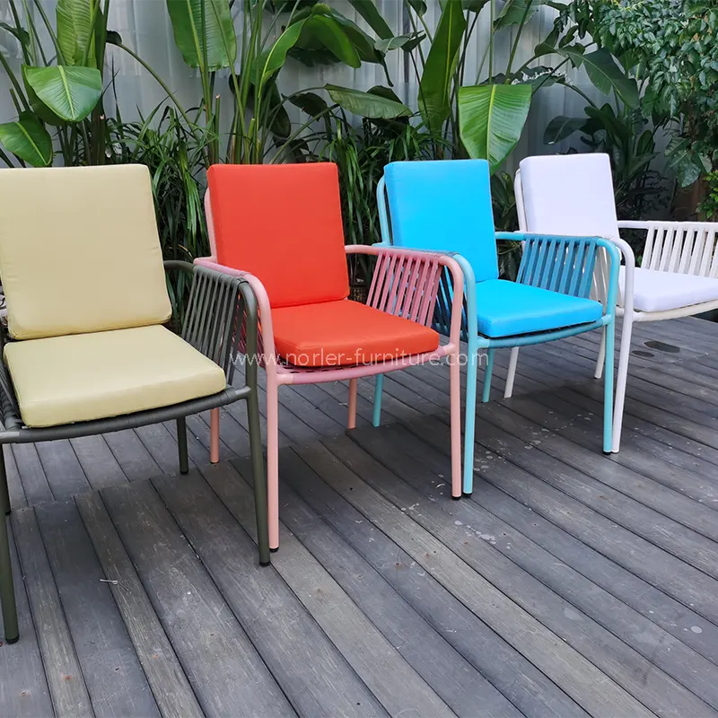 Outdoor Aluminum Frame Dining Table and Chairs