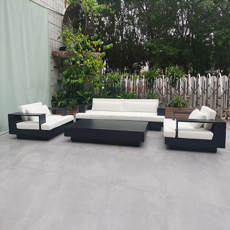 Modern Minimalist Nigrum Aluminium Frame Outdoor Stibadium