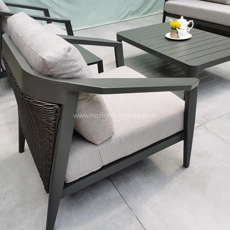 Outdoor Minimalist Handmade Pe rattan Aluminium Frame Stibadium