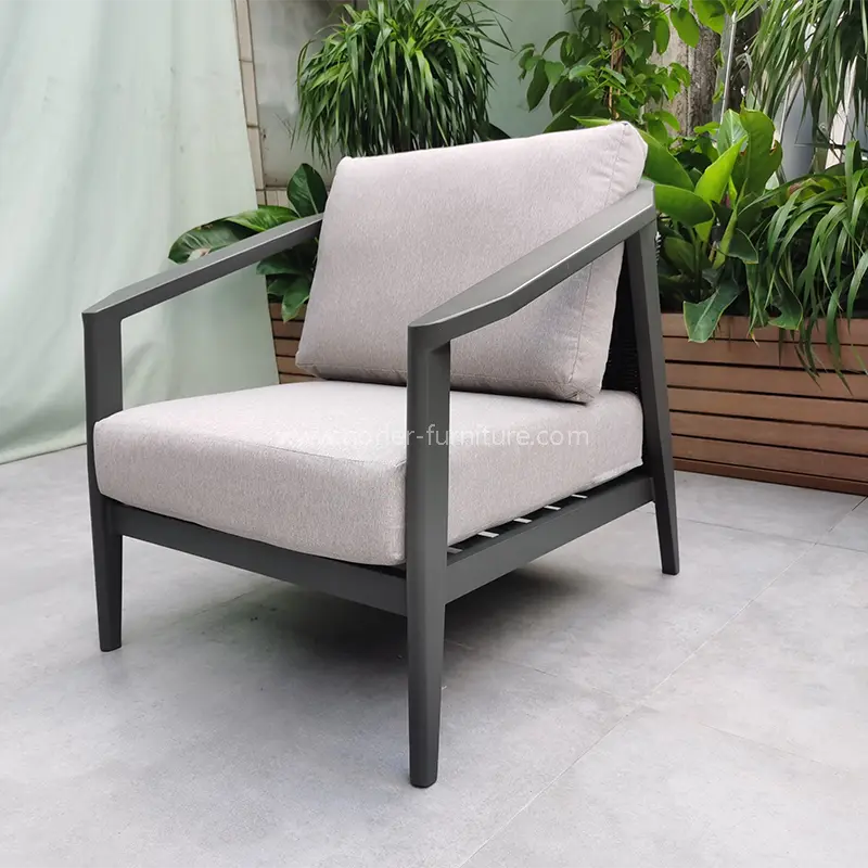 Outdoor Minimalist Handmade Pe rattan Aluminium Frame Stibadium