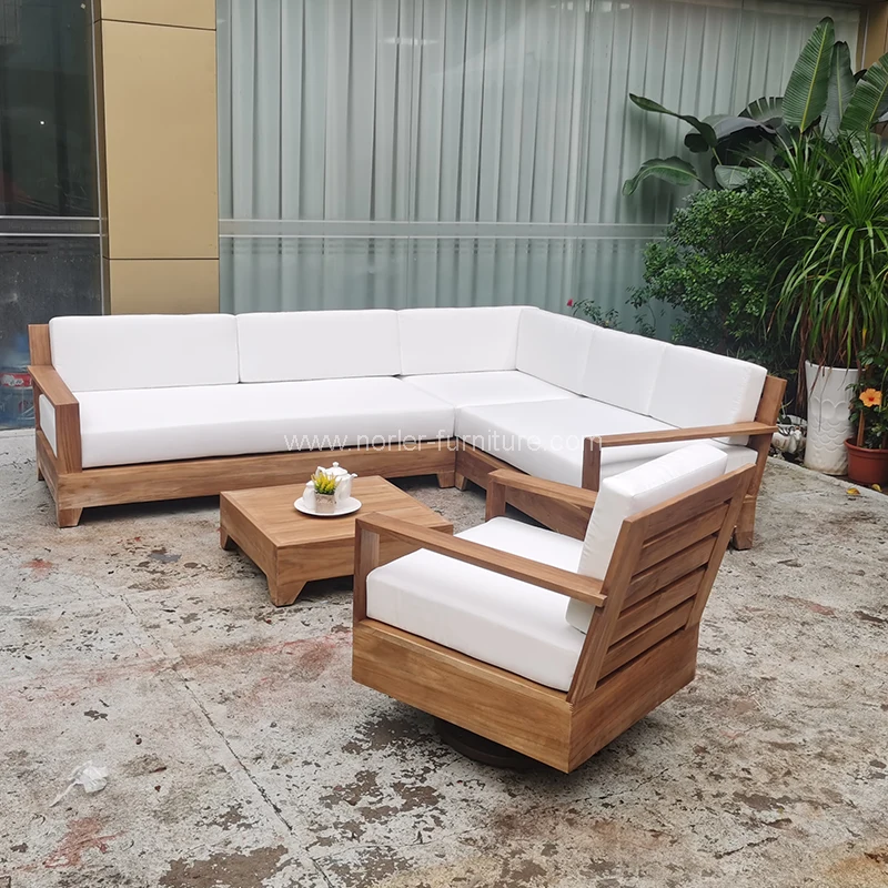 Outdoor teak lignum frame Stibadium petram sellam