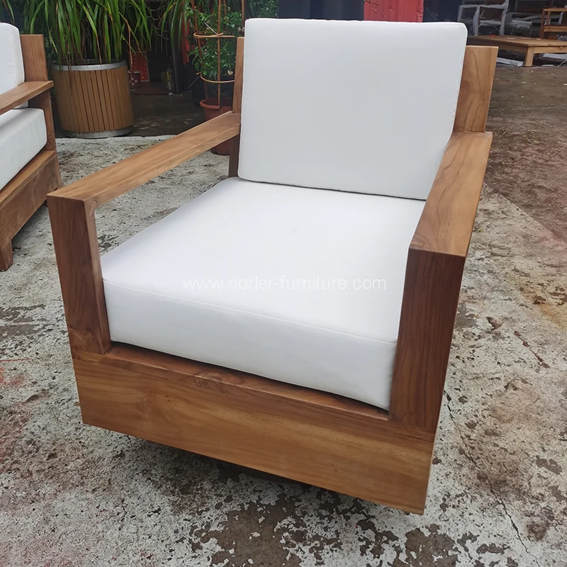 Outdoor teak lignum frame Stibadium petram sellam