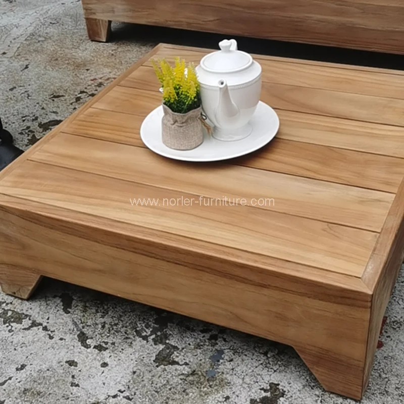 Outdoor teak lignum frame Stibadium petram sellam